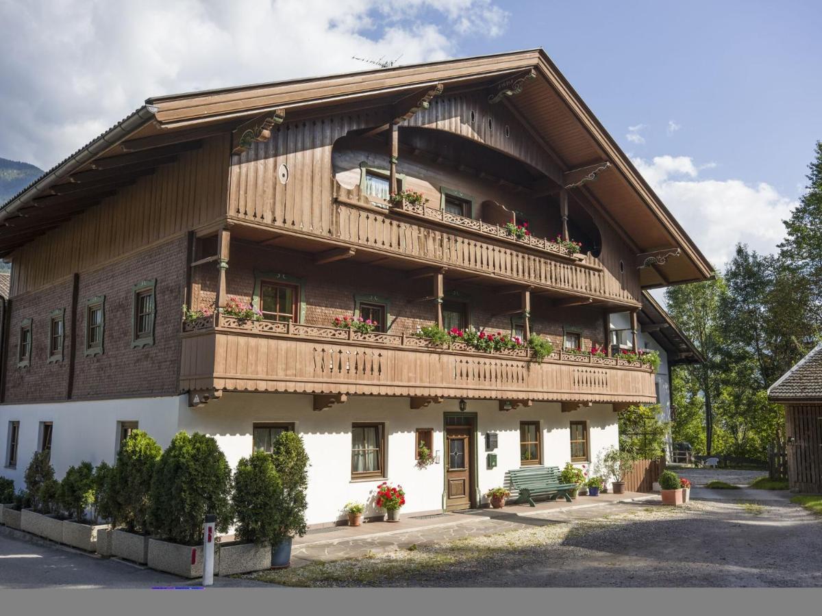 Apartment In Top Location In Fuegen With Balcony Bagian luar foto